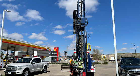 Gas Station (Drum Heller, AB)